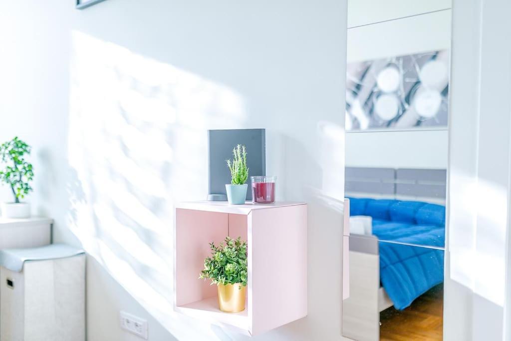 Appartamento Navigli - Downtown - Duomo Spacious Two Bedroom - Close To Metro - Ac - Wi-fi *